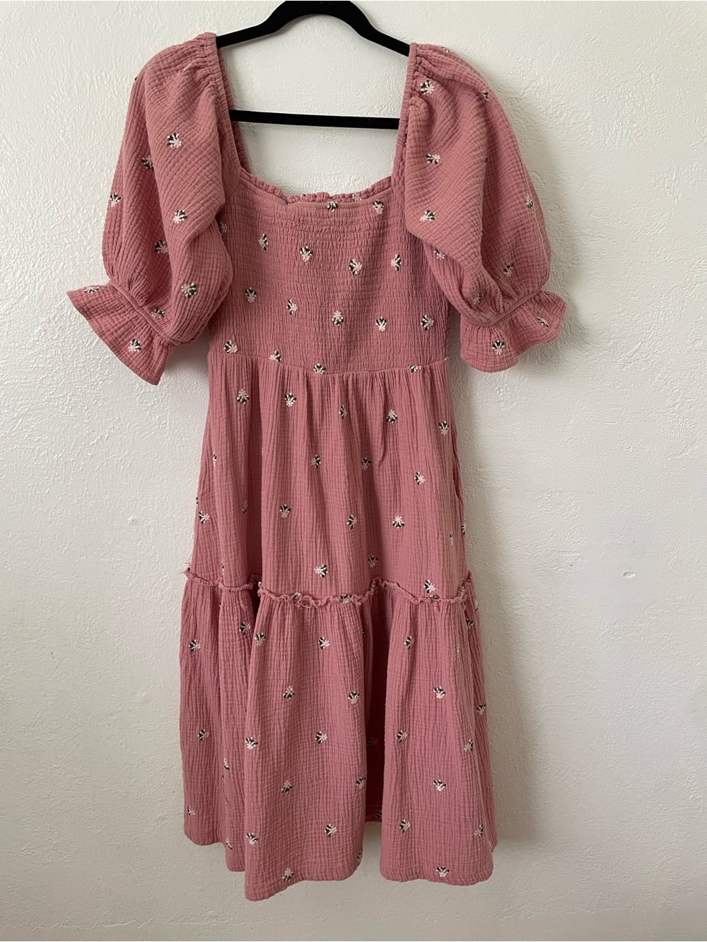 Listicle Rose-Pink Puff Sleeve Tiered Midi Dress